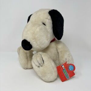 Applause 2004 Peanuts Snoopy Plush Stuffed Animal